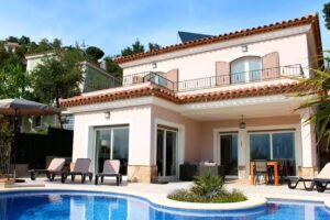 Villa en Santa Cristina d’Aro con piscina privada- Belvilla by Oyo