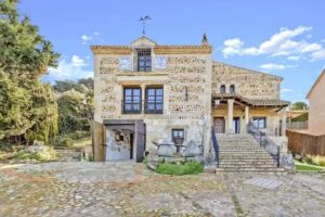 Villa Los Olmos – Hotel en Guadalajara