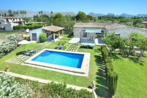 VILLA PENASO – PISCINA PRIVADA Y JARDÍN PARADISICO- Belvilla by Oyo