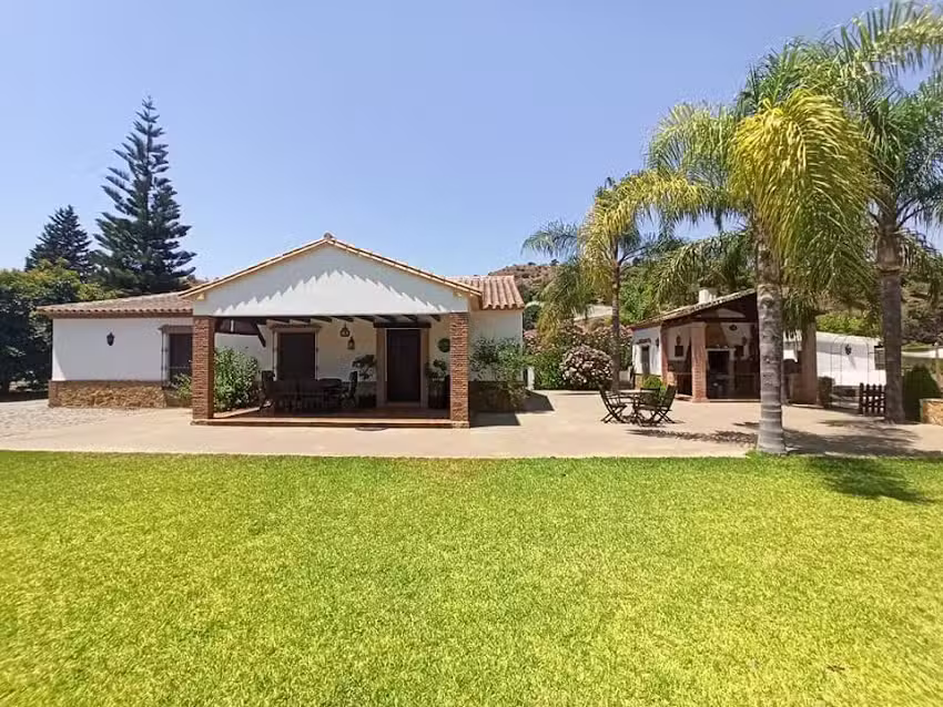 Villa Pereila