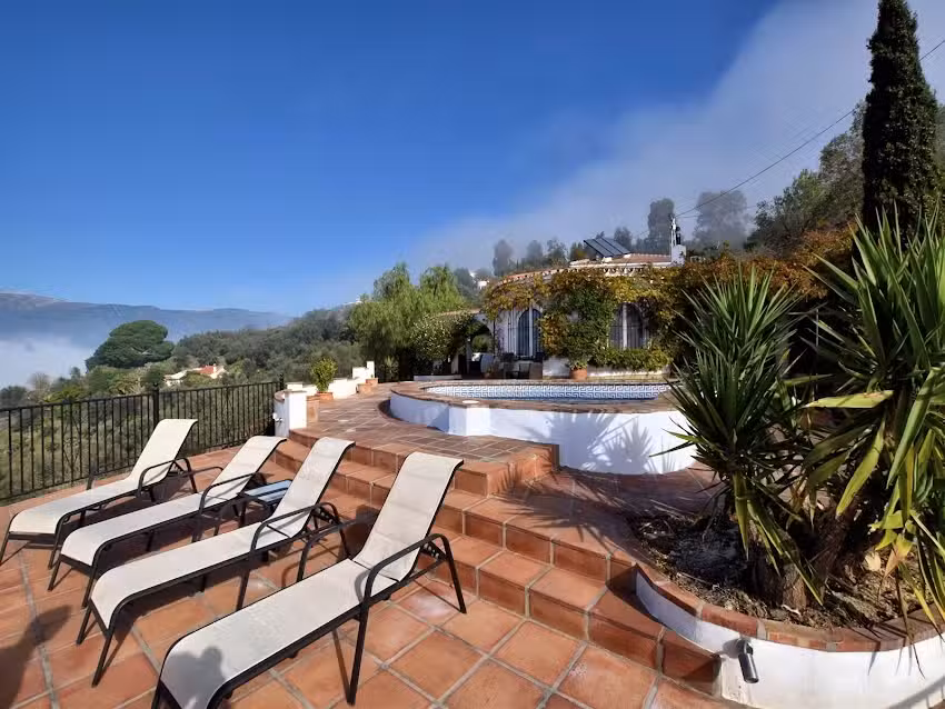 Villa soleada con aguas azules- Belvilla by Oyo