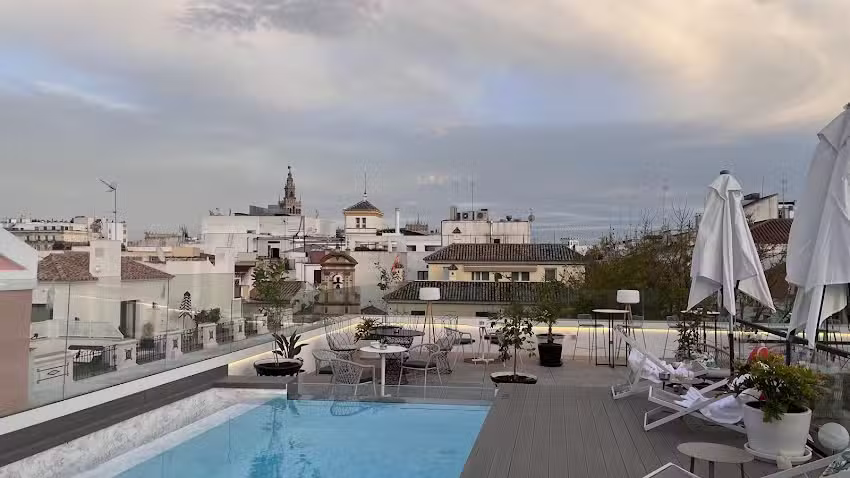 Vincci Molviedro Suites Apartments